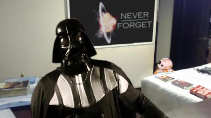Droids Interrompem Entrevista de Darth Vader