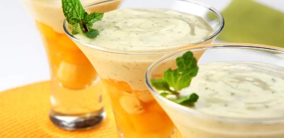 Salada de Frutas com Creme de Hortelã